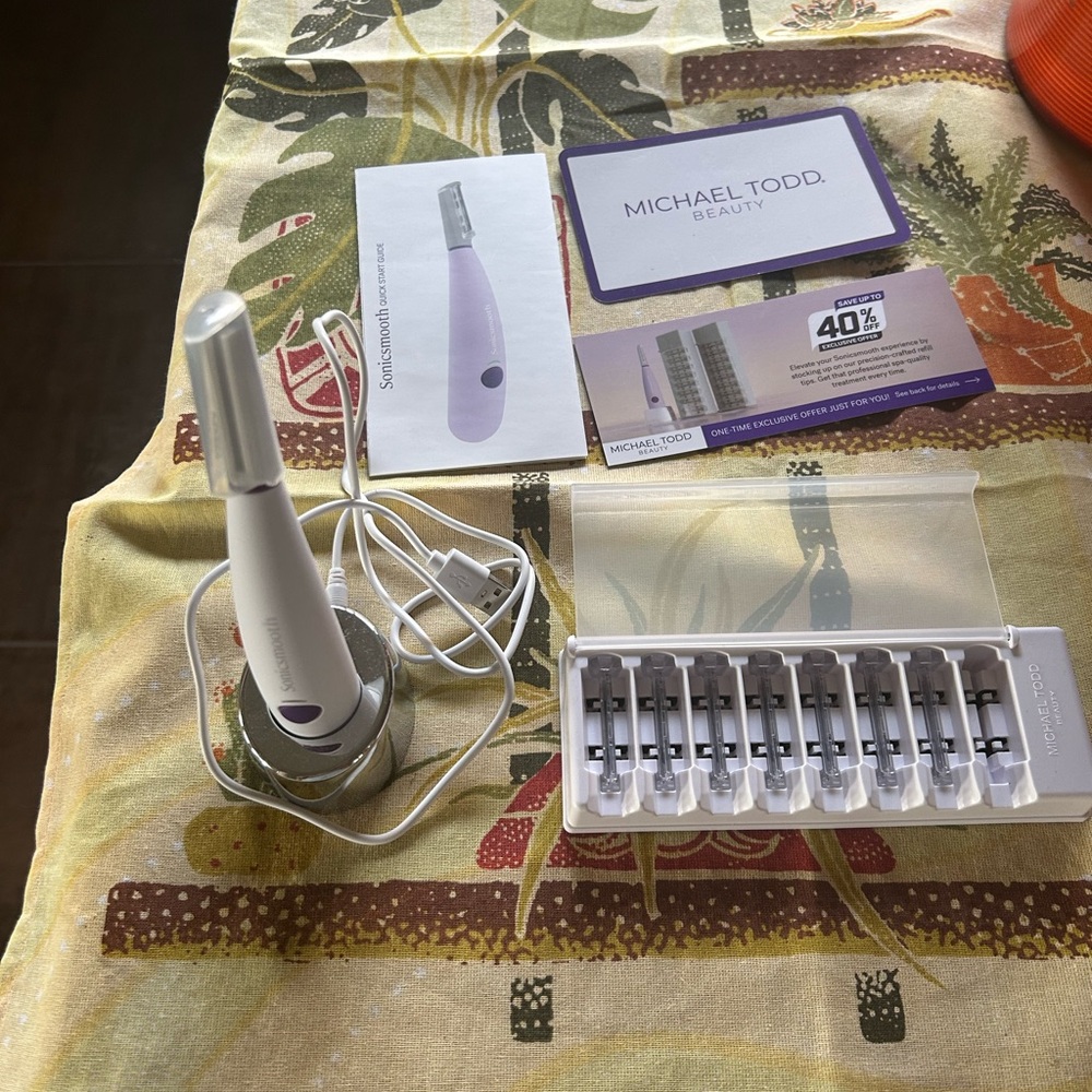 Michael Todd Beauty Purple Dermaplaning Tool